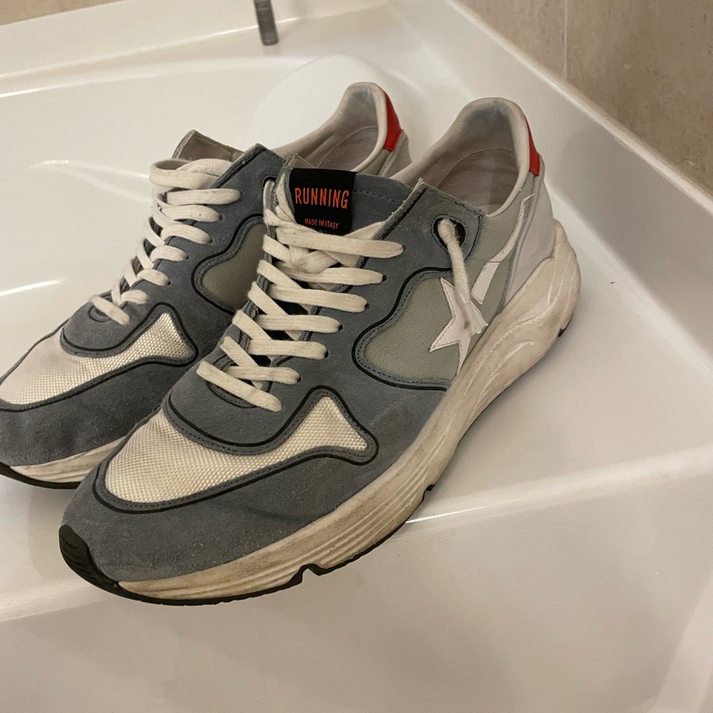 Like new Golden Goose Men’s lace up Runners